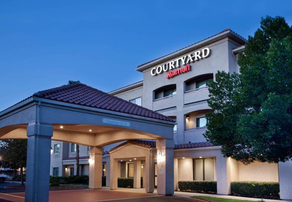 Courtyard By Marriott Palmdale Hotel Exterior foto