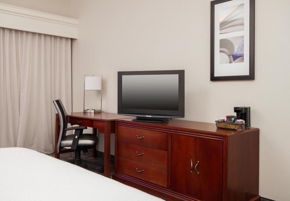 Courtyard By Marriott Palmdale Hotel Exterior foto