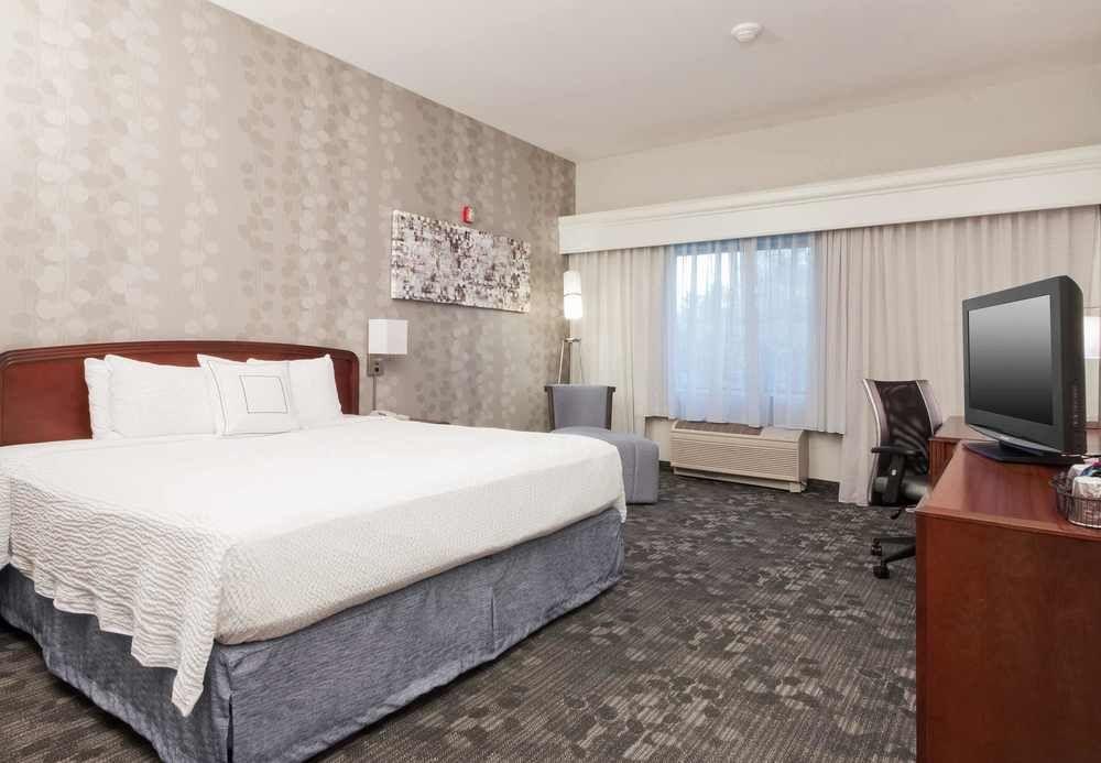 Courtyard By Marriott Palmdale Hotel Exterior foto