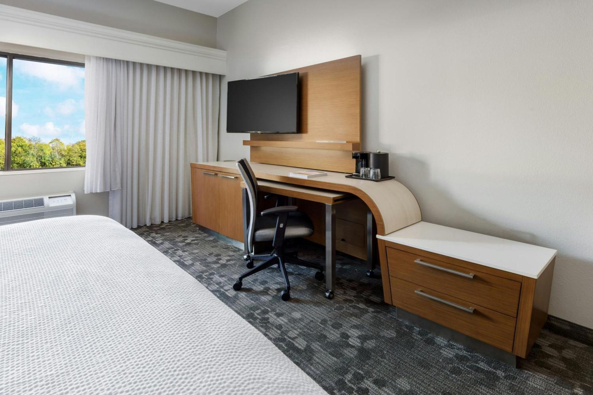 Courtyard By Marriott Palmdale Hotel Exterior foto