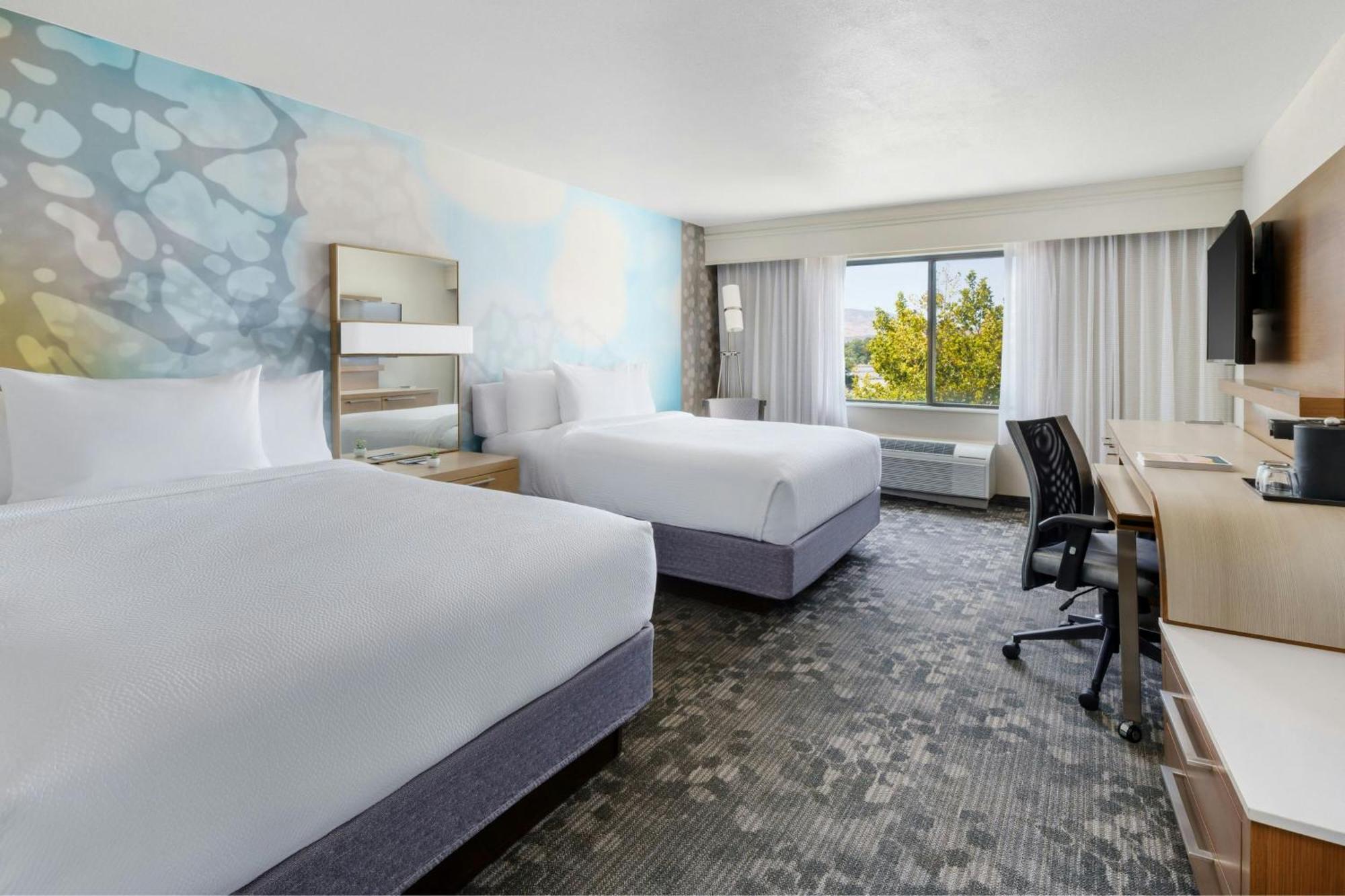 Courtyard By Marriott Palmdale Hotel Exterior foto