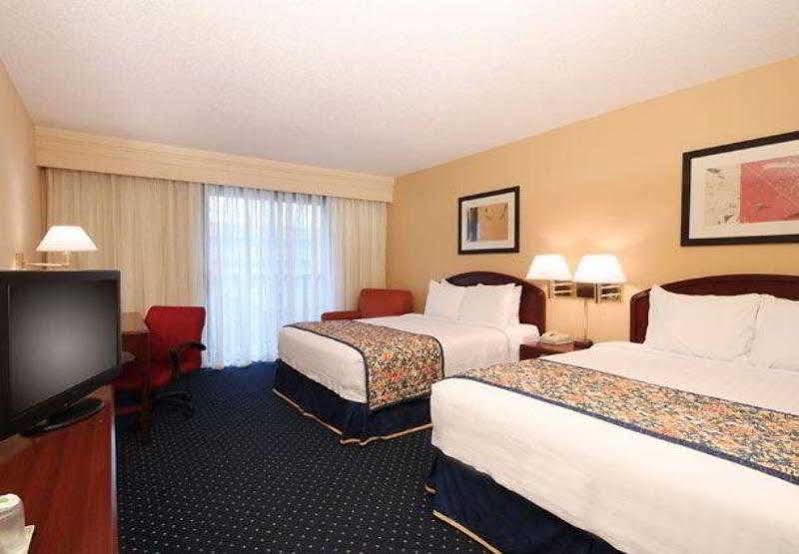 Courtyard By Marriott Palmdale Hotel Exterior foto