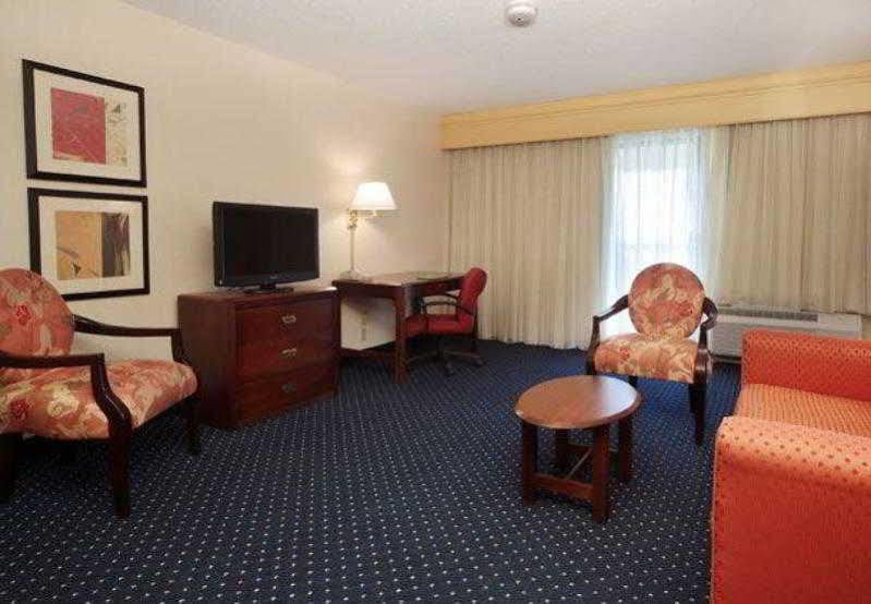 Courtyard By Marriott Palmdale Hotel Exterior foto